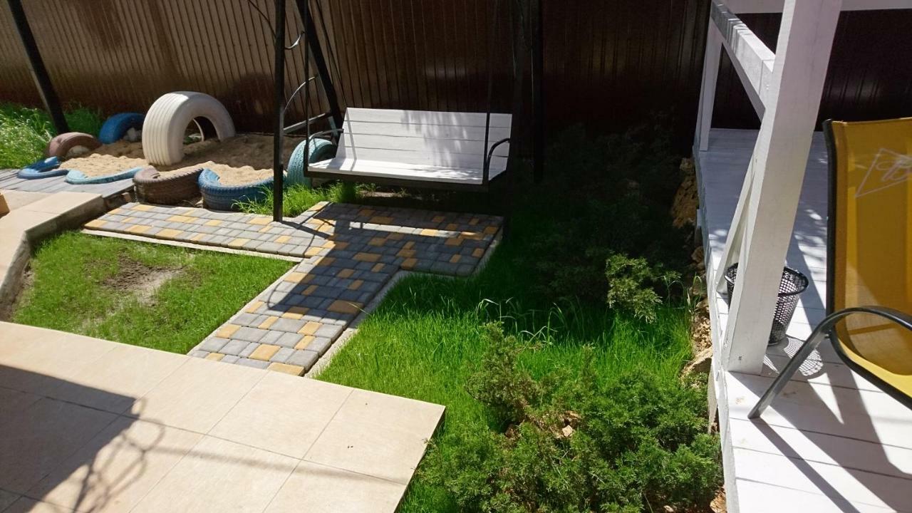 Guest House Dacha Karolino-Buhaz Exterior photo